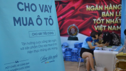 Tăng trưởng tín dụng tiêu dùng, hạn chế nợ xấu bằng cách nào?
