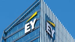 Tổng giám đốc mới của EY bác bỏ kế hoạch chia tách hai hoạt động kinh doanh chính của công ty