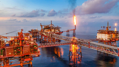 Petrovietnam tiếp tục duy trì tăng trưởng khi giá dầu đảo chiều giảm mạnh