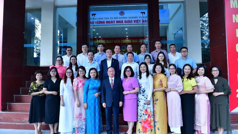 CHÀO MỪNG NGÀY NHÀ GIÁO VIỆT NAM 20/11