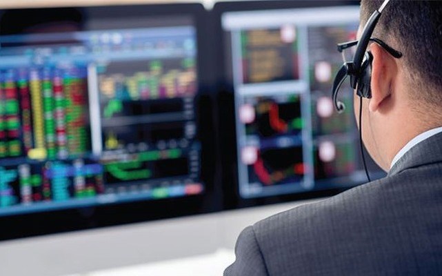 Một nhà đầu tư bị phạt hơn 50 triệu đồng vì báo cáo sai hạn